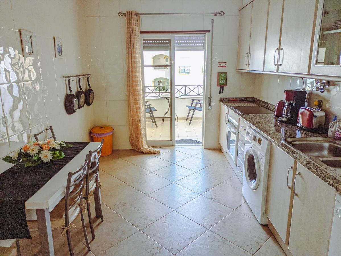 Two Bedroom Apartment - 110M2, Ac, Terrace, Wi-Fi 라고스 외부 사진
