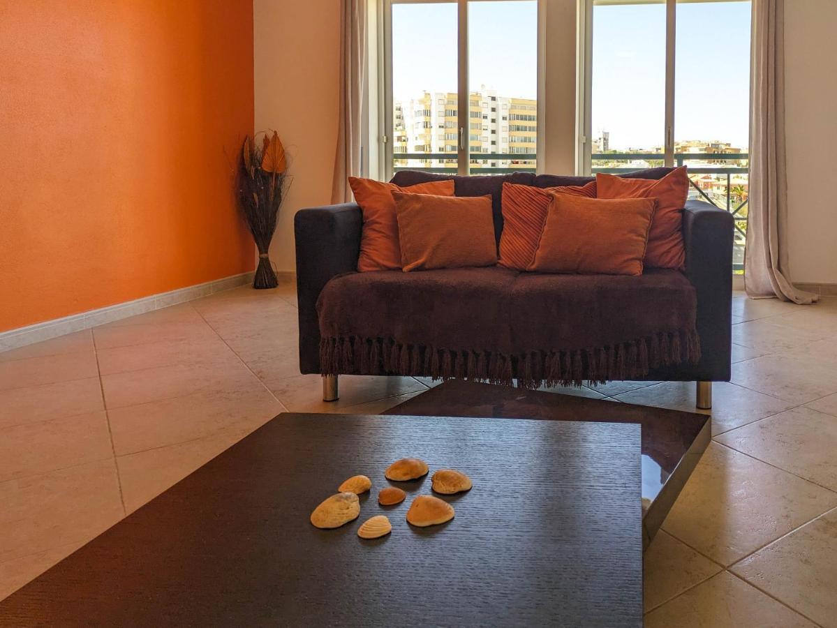 Two Bedroom Apartment - 110M2, Ac, Terrace, Wi-Fi 라고스 외부 사진