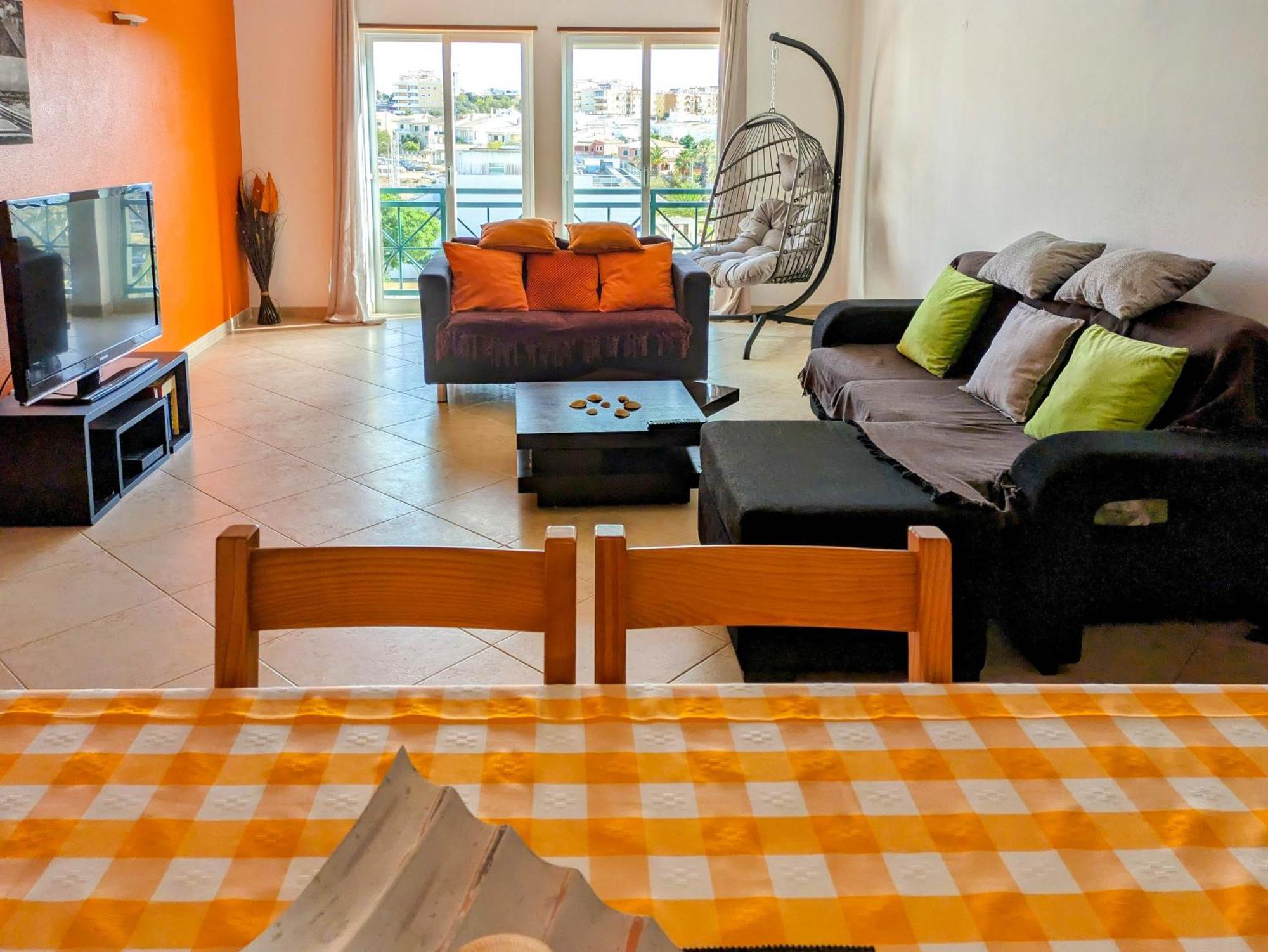 Two Bedroom Apartment - 110M2, Ac, Terrace, Wi-Fi 라고스 외부 사진