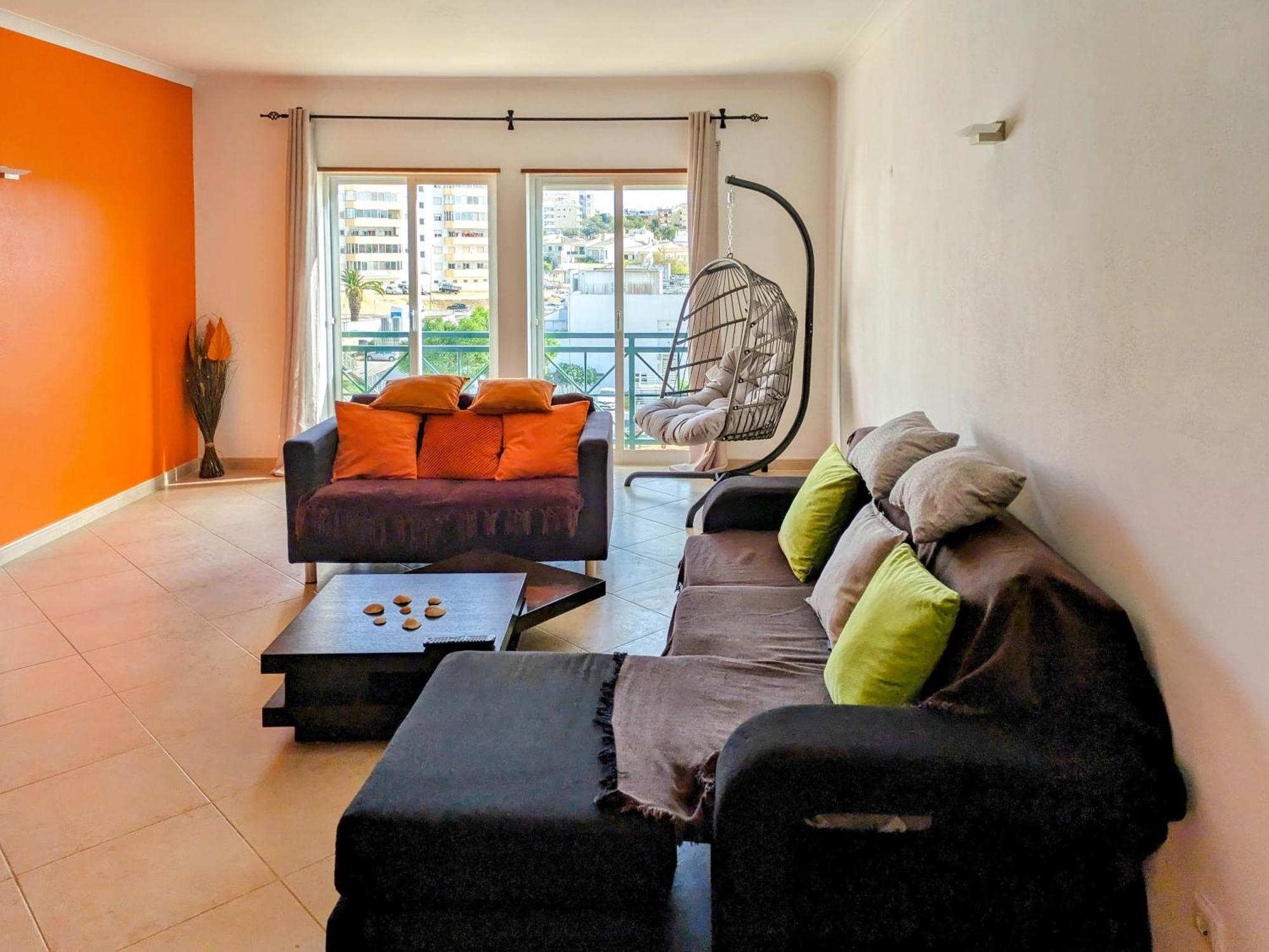 Two Bedroom Apartment - 110M2, Ac, Terrace, Wi-Fi 라고스 외부 사진